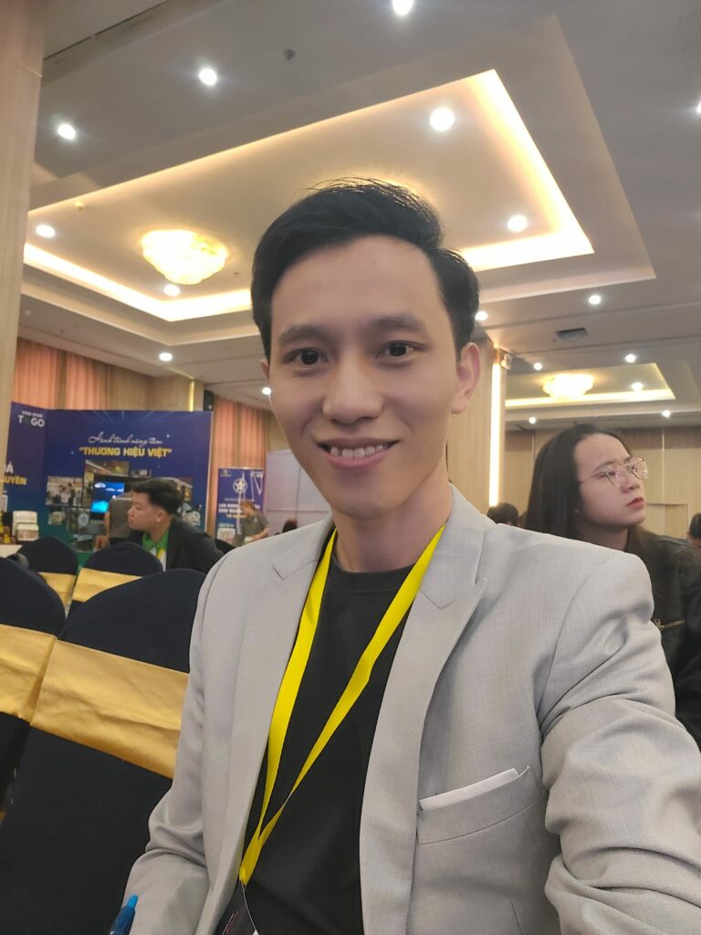 Tác giả Trần Trung - Top Forex Việt